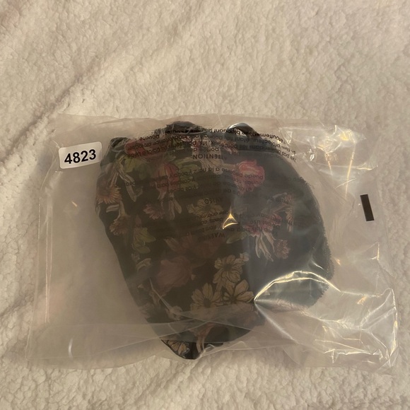 New! Victorias Secret dream angels lined floral applique Demi 4823 - Picture 7 of 7
